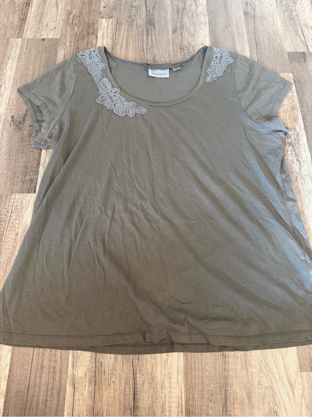 Avenue Olive Green Scoop Neck Short Sleeve Tee with Lace Shoulders